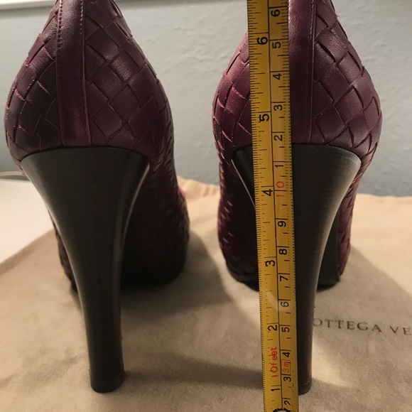 Elegant Bottega Veneta Burgundy Leather Pumps. EUR39 - Picture 7 of 11
